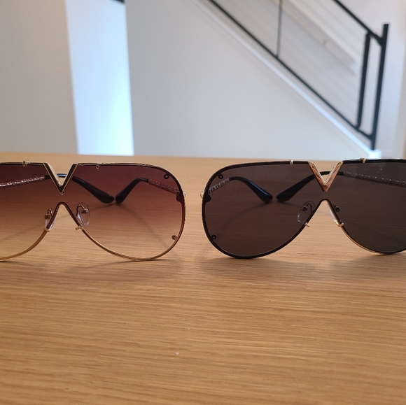 Valentino Sunglasses - Picture 2 of 2